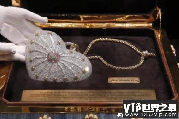 世界上最贵的手包 一千零一夜钻石心形手包(由美国设计)