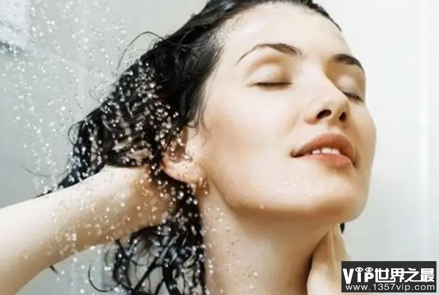 为什么女生洗澡水比男生的烫 洗澡水温度多少最合适