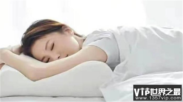 五种睡觉姿势  五种性格  五种命  你是哪一种