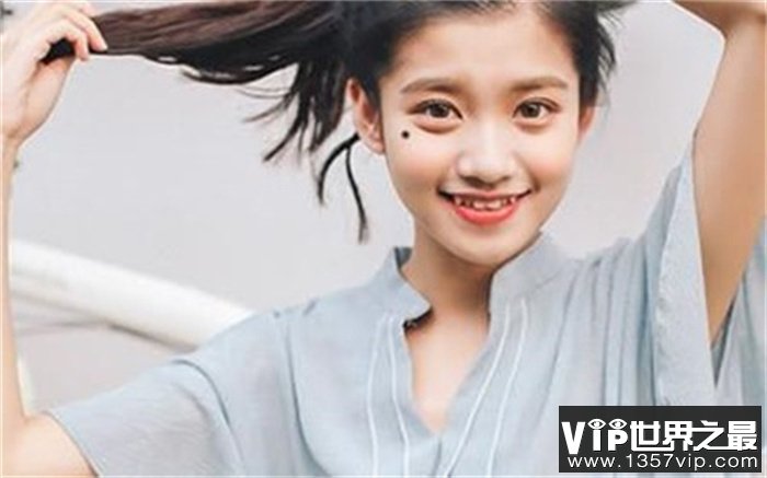 鹰钩鼻的女性