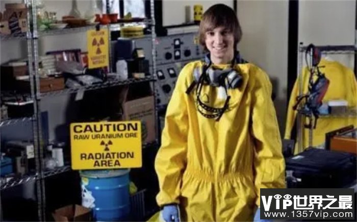 世界十大神童 第一位四个月大会说话，第七位14岁会建核反应堆