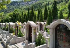 世界上最贵的墓地 一平米就是一套房（最