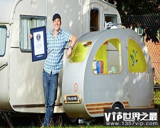 世界上最小的篷车，2.39米长，高1.53米，宽0.79米