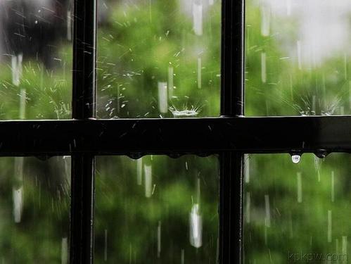 【抖音文案】关于雨的唯美句子情感