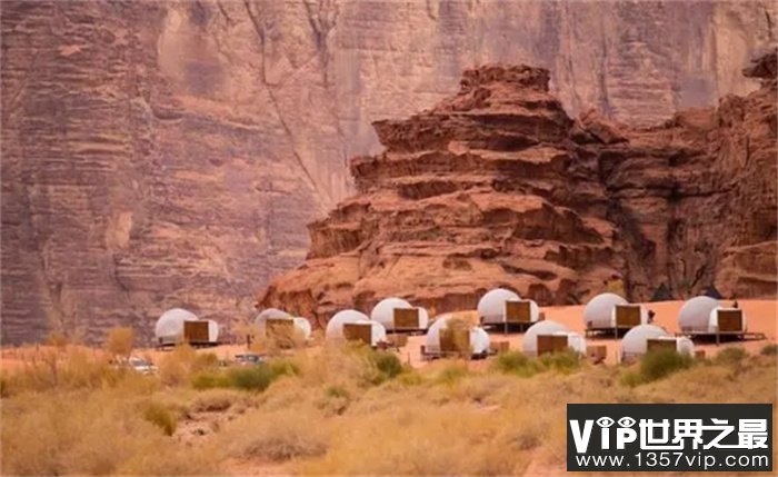 世界上最顶级的8家沙漠度假胜地，像极了“新龙门客栈”