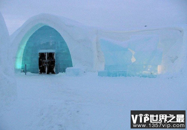 世界上最大的冰建筑物，室内总面积为5000平方米