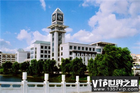 湖北大学排名，武汉大学披荆斩棘获得头筹！