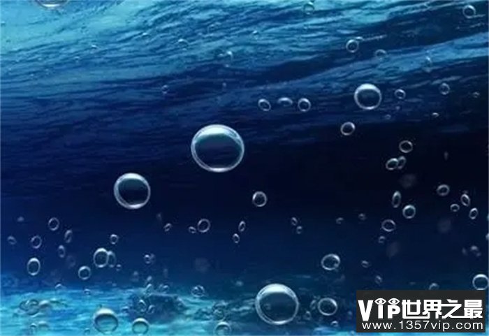 地球上水会散发到太空吗（会）