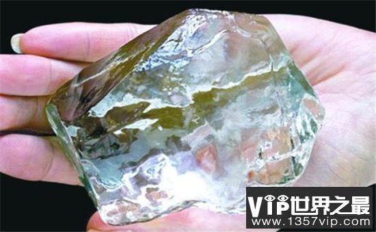 世界最大钻石重达3106克拉，曾是4606克拉钻石裂开