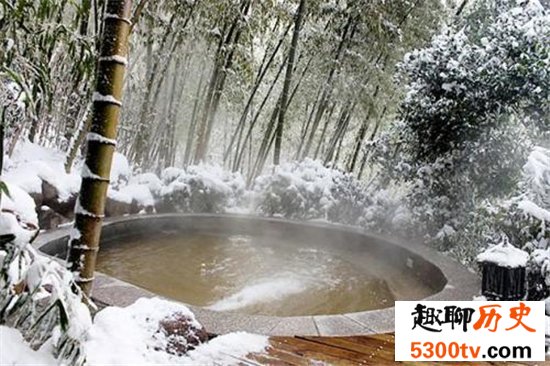 中国十大天然温泉胜地，冬天在这里泡个温泉简直爽翻天！