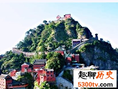 中国十大毕业旅行目的地排行榜，在最好的旅程留下心灵的期望。