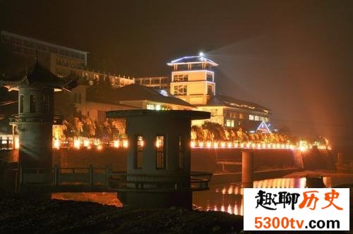 中国十大天然温泉胜地，中国十大最热门温泉度假村排行榜