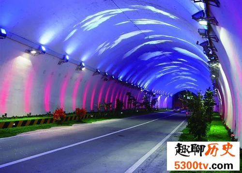 中国最美的10条公路，不开车走一趟将会后悔