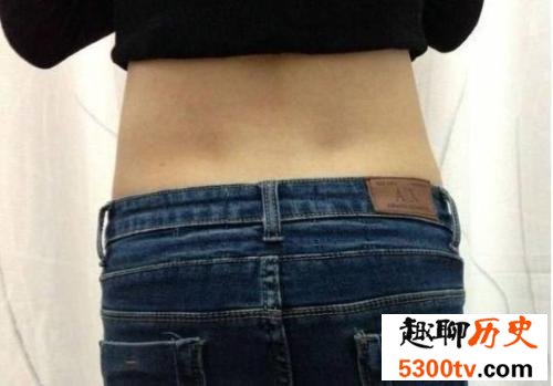 性感妖娆的维纳斯的腰窝，女人练出来简直能迷死男人！