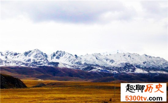 盘点中国十大最美草原排行榜，假期旅游必去圣地！