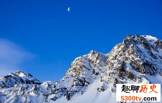 中国最美的十大雪山排行榜，人间仙境般的存在！