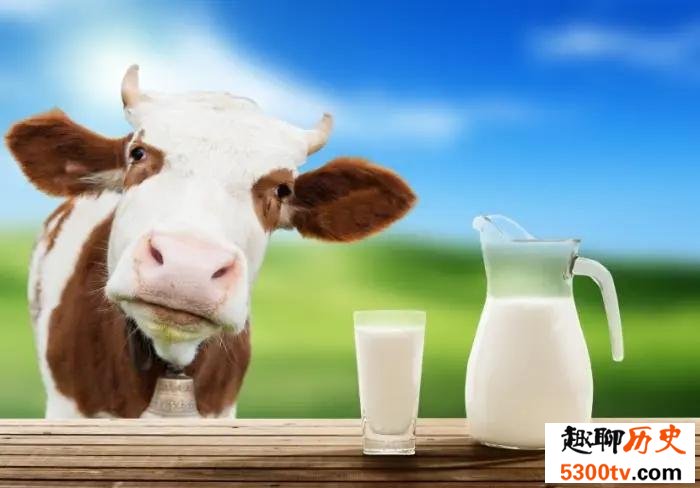 牛奶为什么是白色的