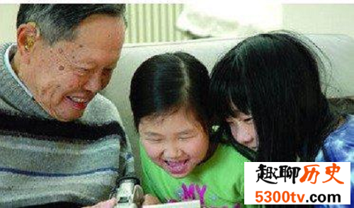 揭秘翁帆怀孕真相 杨振宁和翁帆的孩子