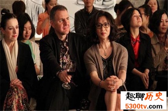 金星变性前的妻子，美国太太肯波琳