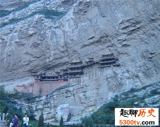 倒悬空寺在中国有五处，中山西恒山的最知名