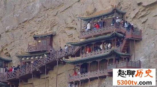 倒悬空寺在中国有五处，中山西恒山的最知名