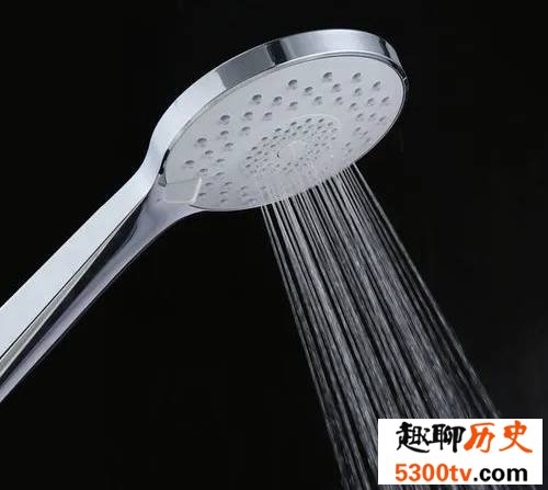 淋浴喷头也会潜藏细菌