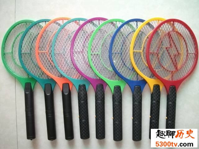 电蚊拍的电压高达2000伏特 人触摸电蚊拍会触电吗