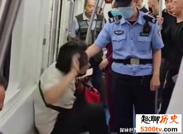 沈阳一小伙因座位问题崩溃大喊“我得挣钱，都欺负我”，地铁回应
