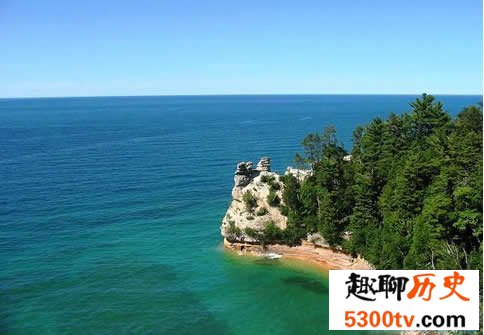 世界上最大的淡水湖苏必利尔湖，比英国面积还大