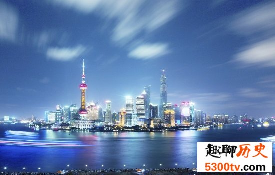 重庆最高楼环球金融中心高达339米，占地面积竟有如此之大！