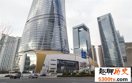 上海第一高楼高度达632米 拥有世界上最快的电梯