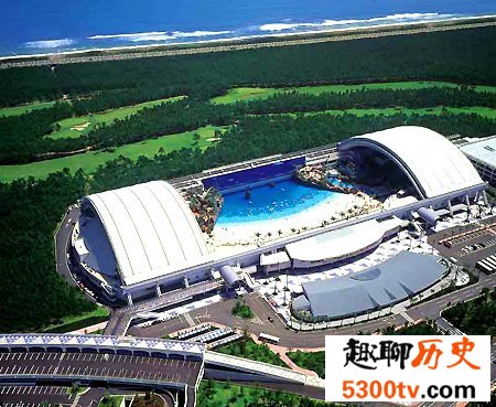 世界上最大的室内海滩公园