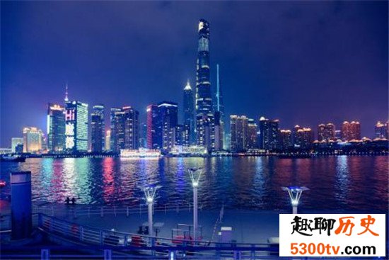 上海第一高楼上海中心大厦632米，126层（中国第一高楼）