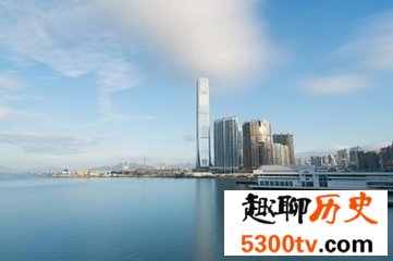 现在的高楼大厦已经非常普遍了 你知道香港最高楼有多高吗