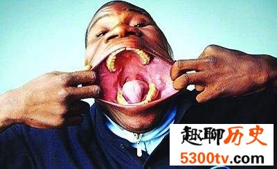 世界十大最搞笑的吉尼斯纪录 长两个鼻子的狗你见过吗