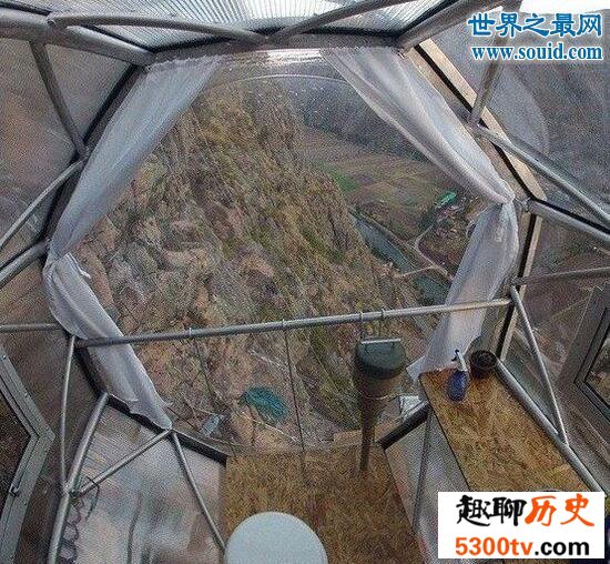 世界最可怕的宾馆，建在悬崖边上(爬上去住)
