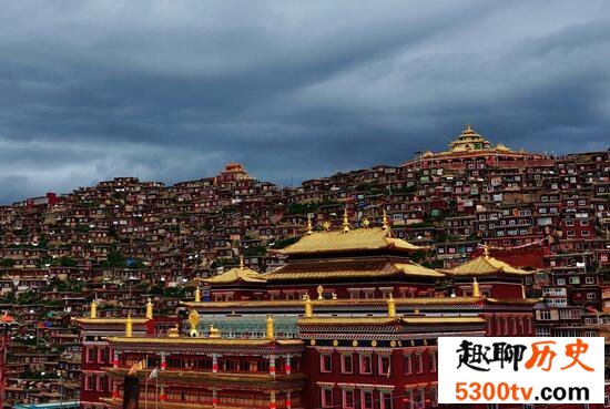 世界最大的佛教学院，色达五明佛学院