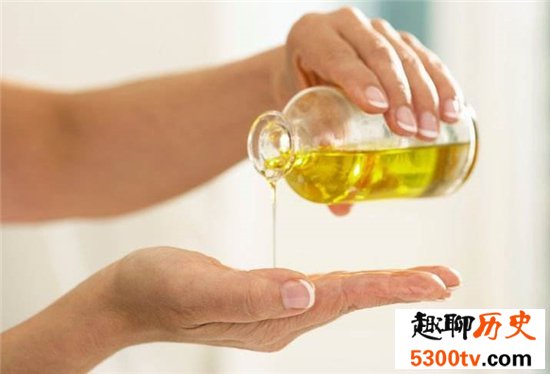 预防头发变白的十种方法，用这十种方法年轻十岁！
