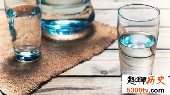 预防头发变白的十种方法，用这十种方法年轻十岁！