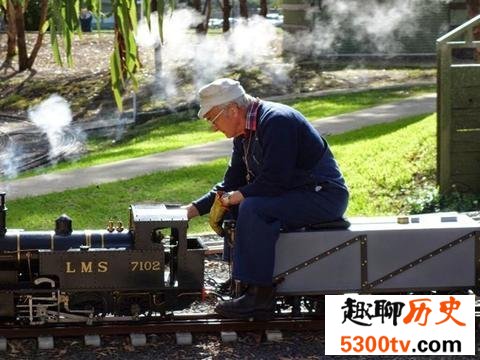 世界火车十大排名，中国占据4个。
